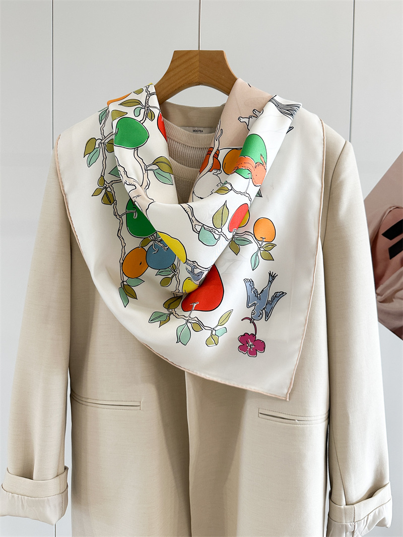 AB Faced Print Silk Scarf 18MM - Travel Accessories Aesthetic recension och pris